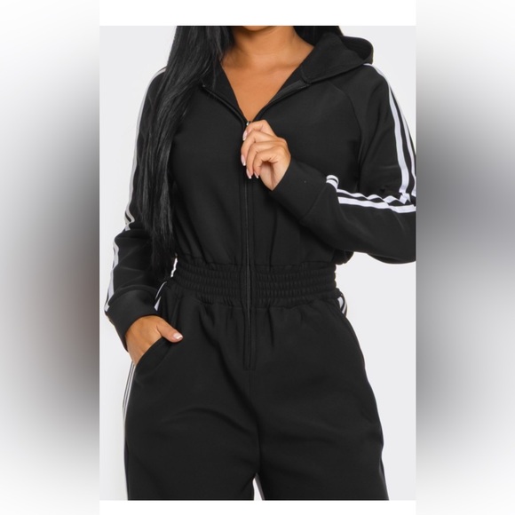 Sporty girl 😏 week sale - Picture 8 of 8